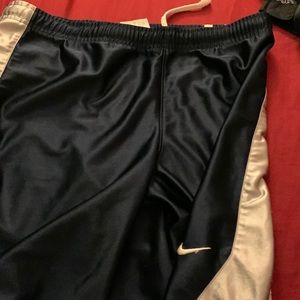 Nike shorts boys size 10-12 (medium)
